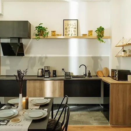 Apartment 13 - New Building & Parking