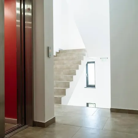 Appartement 13 - New Building & Parking Boekarest