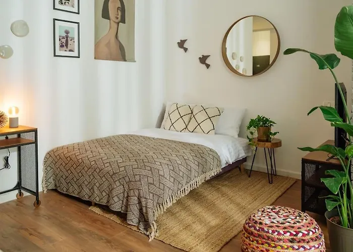 Apartman 13 - New Building & Parking *