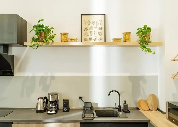 13 - New Building & Parking Bukurešť